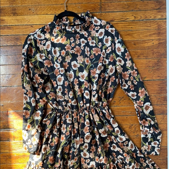 Gorgeous floral long sleeve dress from BYBLA - Picture 2 of 3